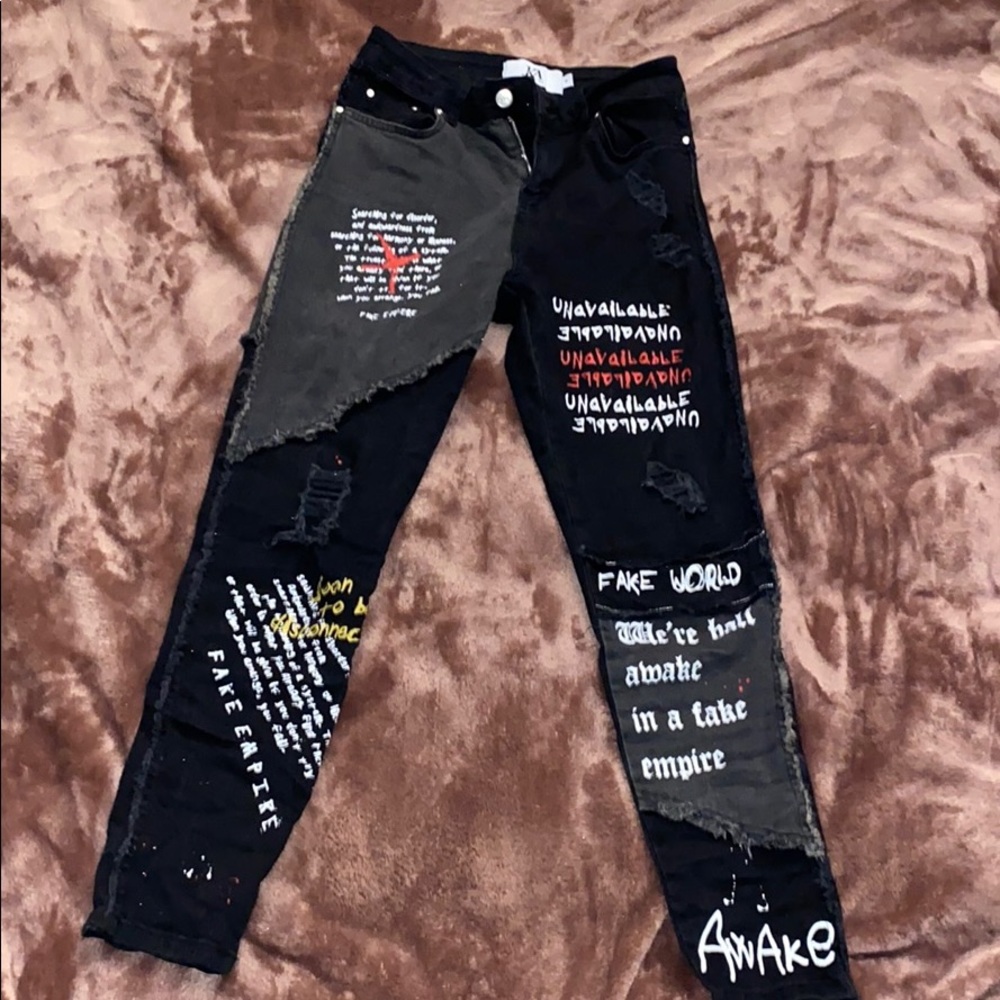 skinny jeans , graphic